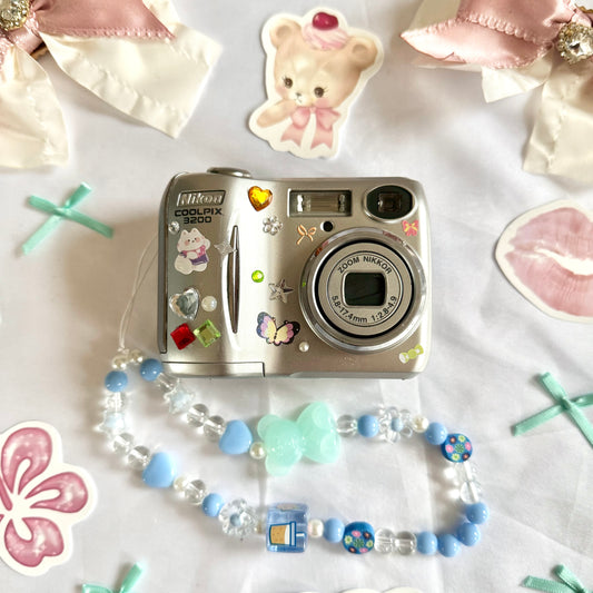 Vintage Nikon Coolpix 3200 🍭